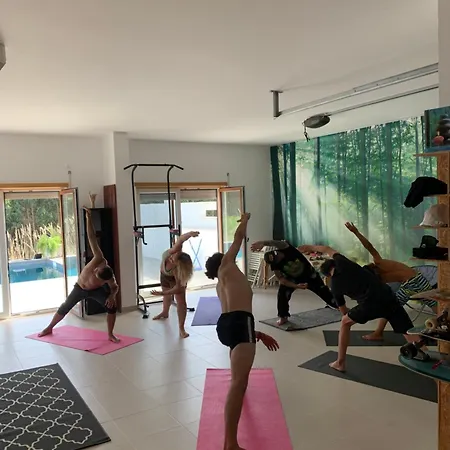 לינה וארוחת בוקר Wellnesshouse *